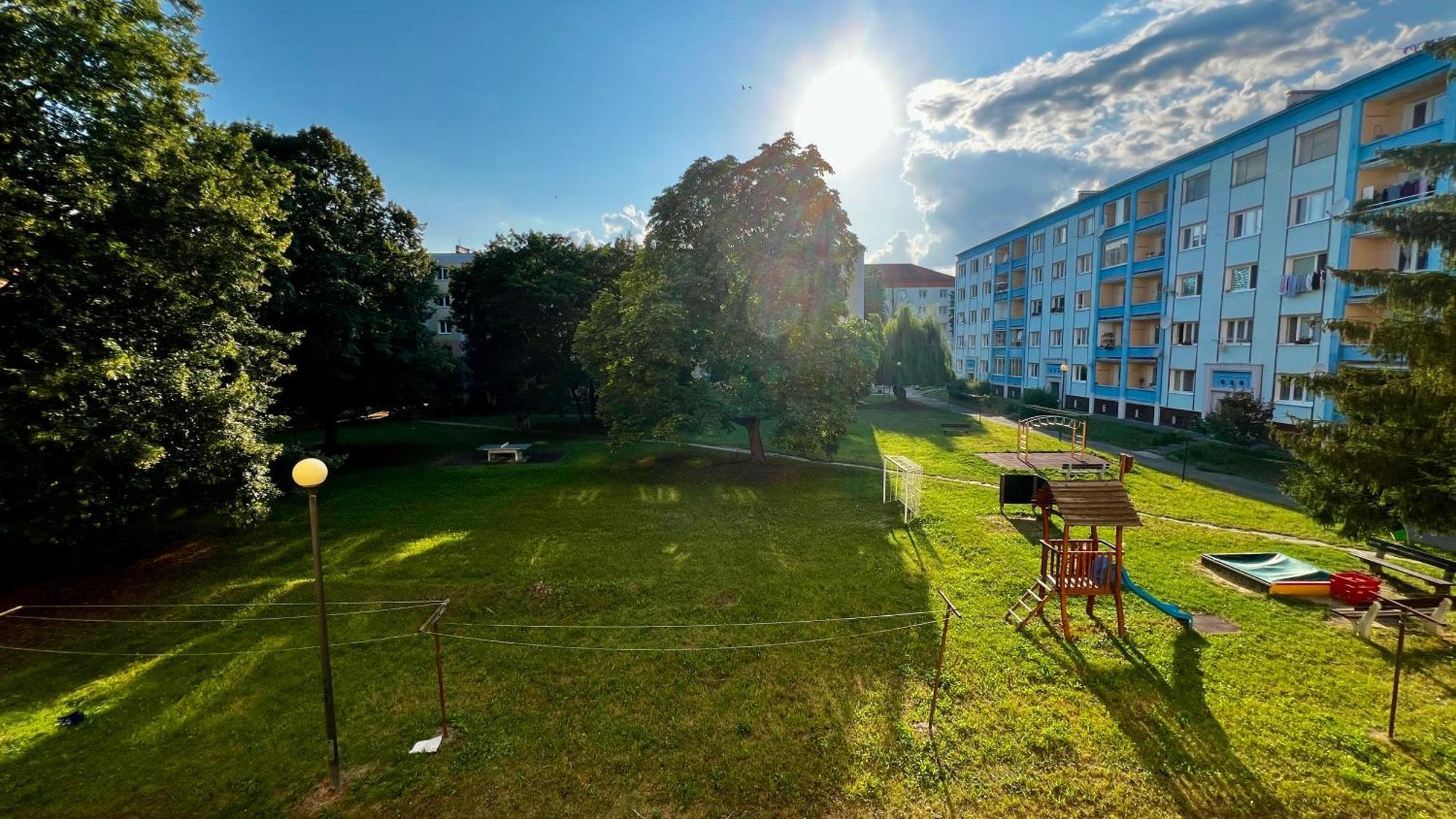 Industrial Apartment I 24Hr Self Check-In I Free Parking & Coffee Banska Bystrica Luaran gambar