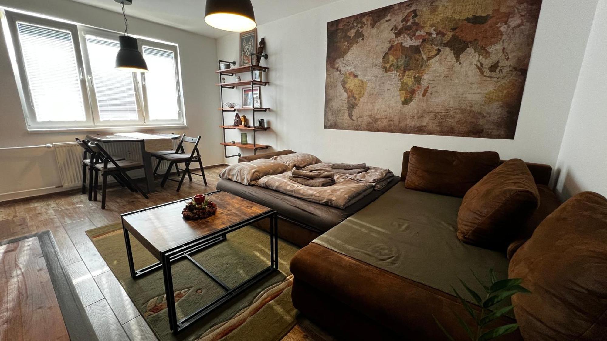 Industrial Apartment I 24Hr Self Check-In I Free Parking & Coffee Banska Bystrica Luaran gambar